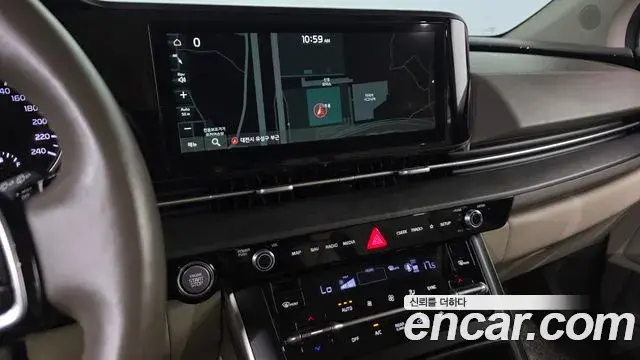 Kia Carnival 2021 — Фото 12/20