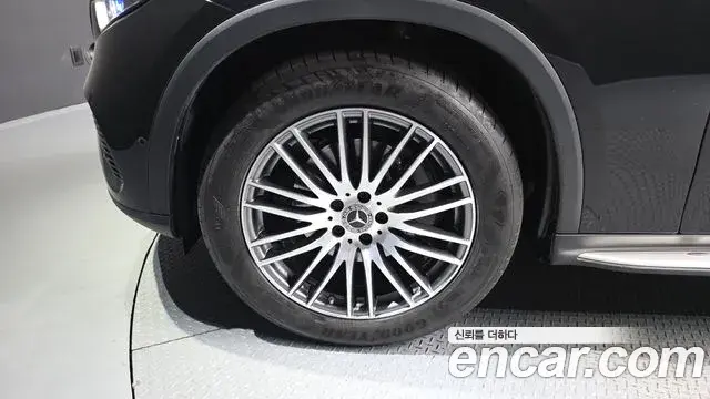 Mercedes-Benz GLC-Class 2024 — ფოტო 11/20