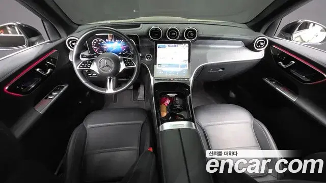Mercedes-Benz GLC-Class 2024 — ფოტო 17/20