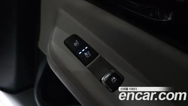 Kia Carnival 2025 — ფოტო 8/39