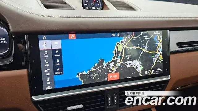 Porsche Cayenne 2019 — ფოტო 20/32