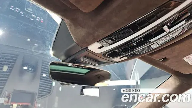 Porsche Cayenne 2019 — ფოტო 9/32