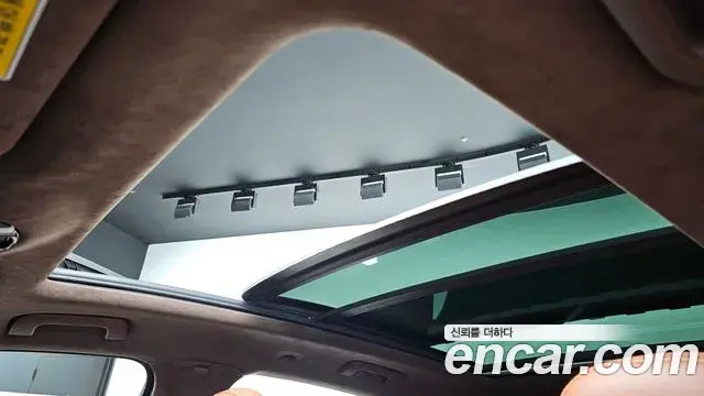 Porsche Cayenne 2019 — ფოტო 28/32