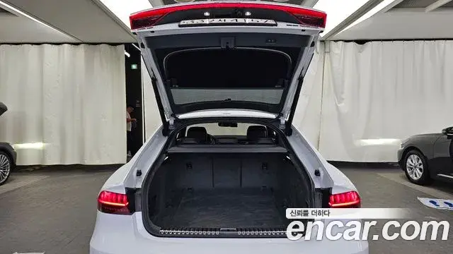 Audi A7 2020 — ფოტო 19/20