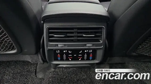 Audi Q7 2020 — Фото 20/20