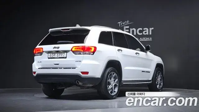 Jeep Grand Cherokee 2019 — Photo 30/31