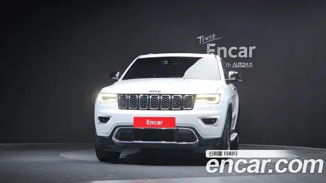 Jeep Grand Cherokee 2019 — Photo 3/31