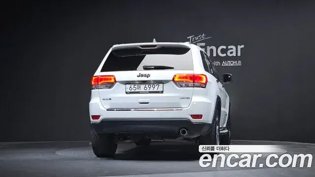 Jeep Grand Cherokee 2019 — Photo 18/31
