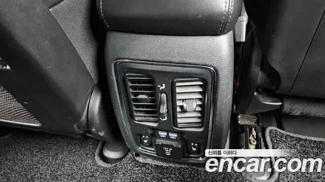 Jeep Grand Cherokee 2019 — Photo 19/31