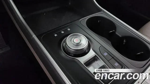 Kia Carnival 2024 — Şəkil 8/30