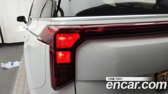 Kia Carnival 2024 — Şəkil 10/30