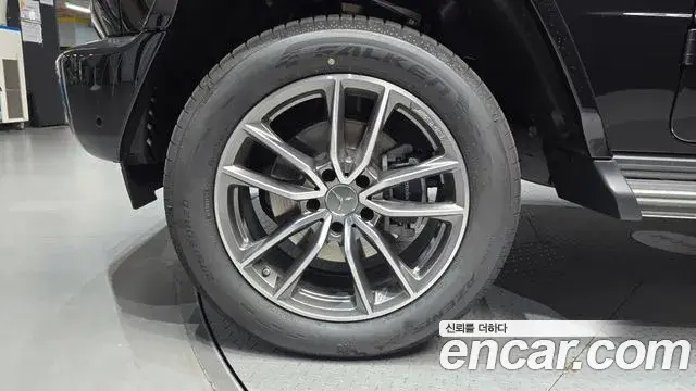 Mercedes-Benz G-Class 2026 — Photo 20/33