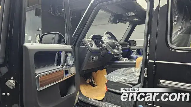 Mercedes-Benz G-Class 2026 — Photo 2/33