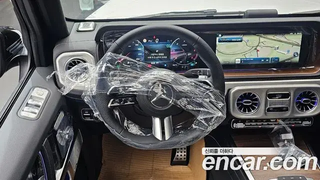 Mercedes-Benz G-Class 2026 — Photo 8/33