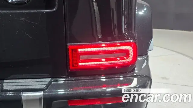 Mercedes-Benz G-Class 2026 — Photo 9/33