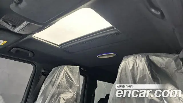 Mercedes-Benz G-Class 2026 — Photo 14/33