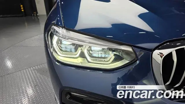 BMW X4 2020 — Şəkil 28/33