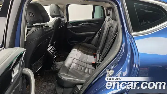 BMW X4 2020 — Şəkil 12/33