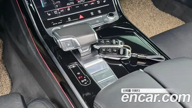 Audi A8 2020 — ფოტო 3/20