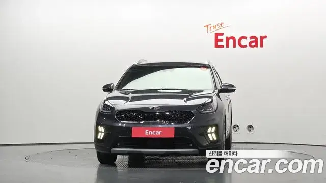 Kia Niro 2019 — Фото 3/20