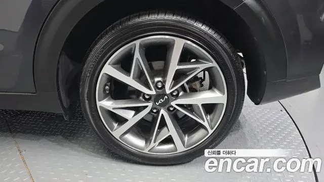 Kia Niro 2019 — Фото 5/20