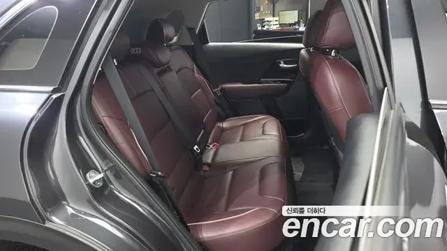 Kia Niro 2019 — Фото 12/20