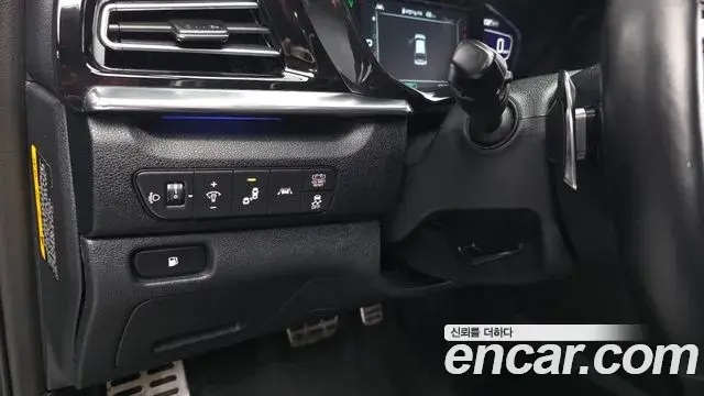 Kia Niro 2019 — Фото 18/20