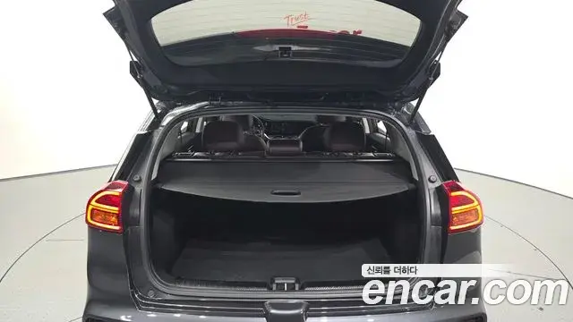 Kia Niro 2019 — Фото 20/20
