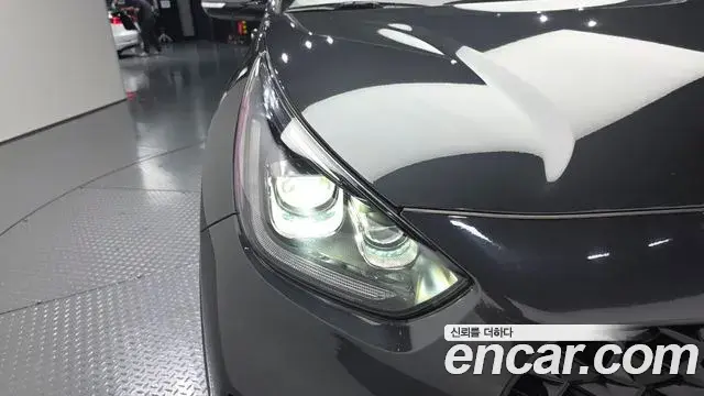 Kia Niro 2019 — ფოტო 26/30
