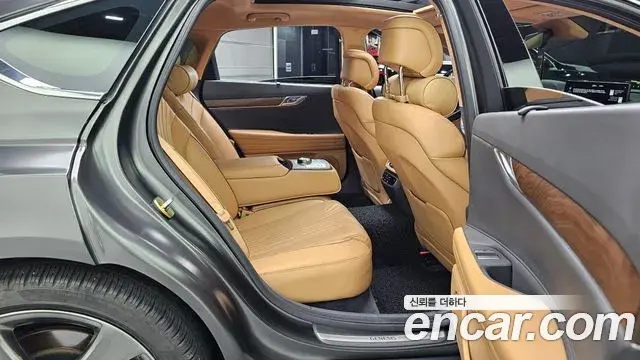 Genesis G80 2023 — Photo 12/30