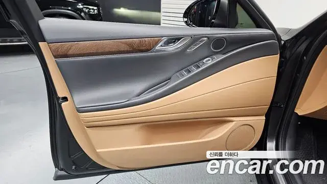 Genesis G80 2023 — Photo 26/30
