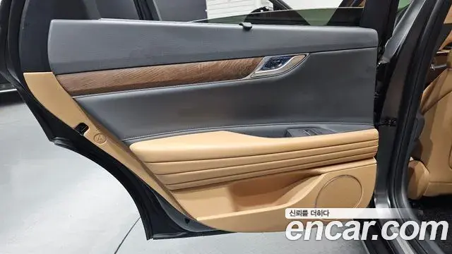 Genesis G80 2023 — Photo 15/30