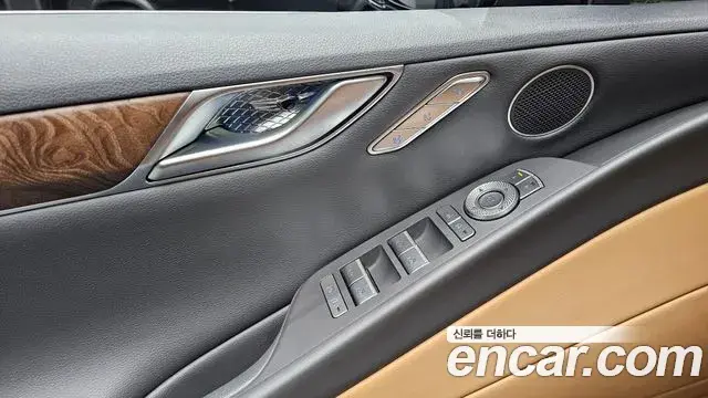 Genesis G80 2023 — Photo 23/30