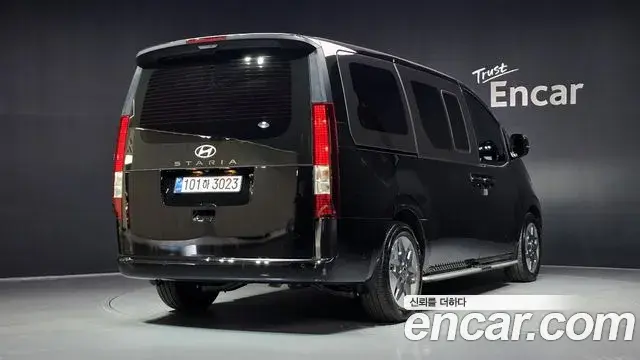 Hyundai Staria 2026 — Şəkil 6/20