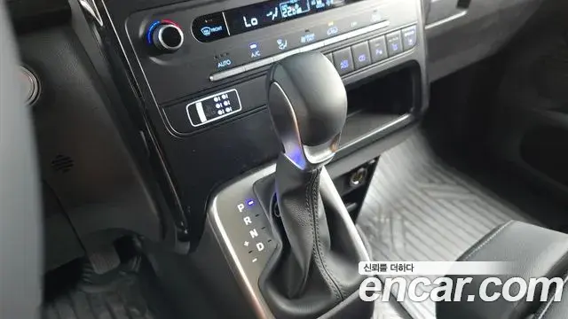 Hyundai Staria 2026 — Şəkil 13/20