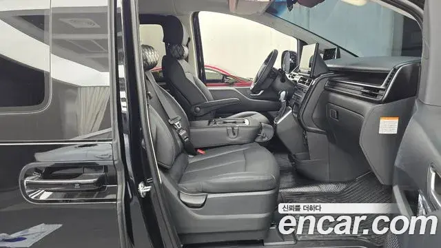 Hyundai Staria 2026 — Şəkil 11/20