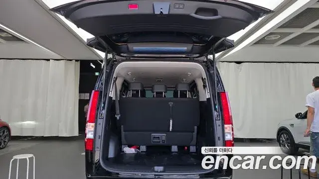 Hyundai Staria 2026 — Şəkil 7/20