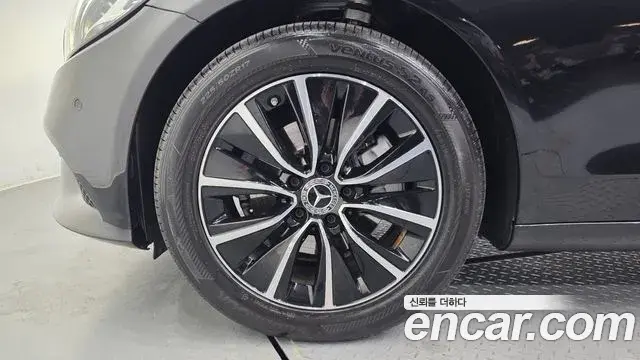 Mercedes-Benz C-Class 2019 — Şəkil 3/31