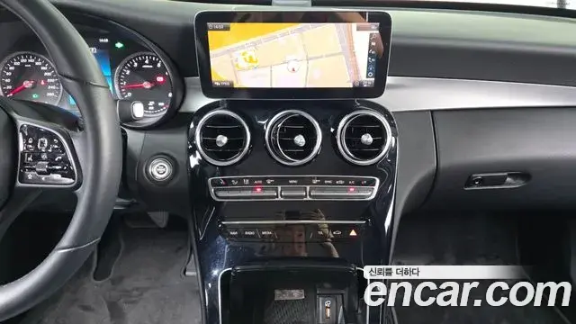 Mercedes-Benz C-Class 2019 — Şəkil 24/31