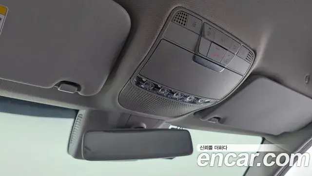 Mercedes-Benz C-Class 2019 — Şəkil 27/31