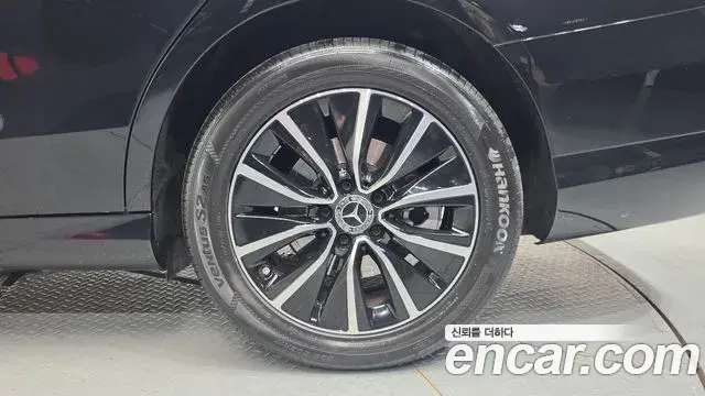 Mercedes-Benz C-Class 2019 — Şəkil 9/31