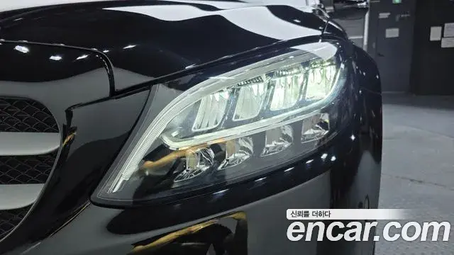 Mercedes-Benz C-Class 2019 — Şəkil 14/31