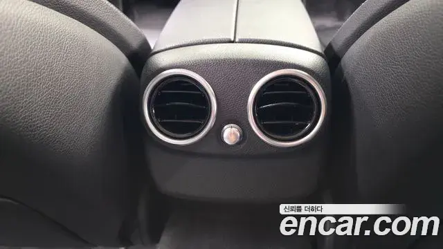 Mercedes-Benz C-Class 2019 — Şəkil 10/31