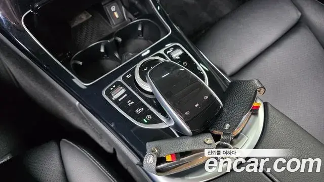 Mercedes-Benz C-Class 2019 — Şəkil 21/31