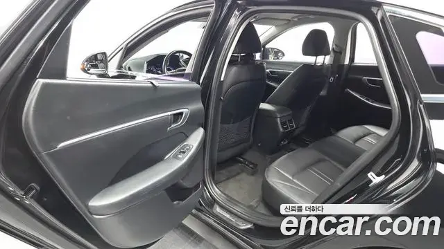 Hyundai Sonata Hybrid 2019 — Şəkil 30/33