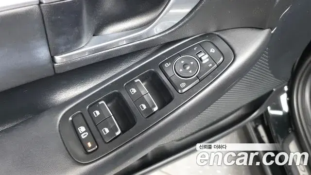 Hyundai Sonata Hybrid 2019 — Şəkil 11/33