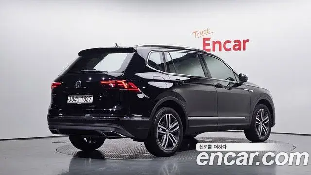 Volkswagen Tiguan Allspace 2020 — Şəkil 25/31