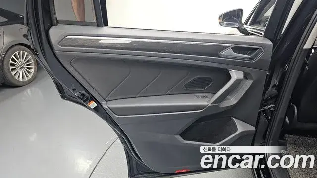 Volkswagen Tiguan Allspace 2020 — Şəkil 18/31