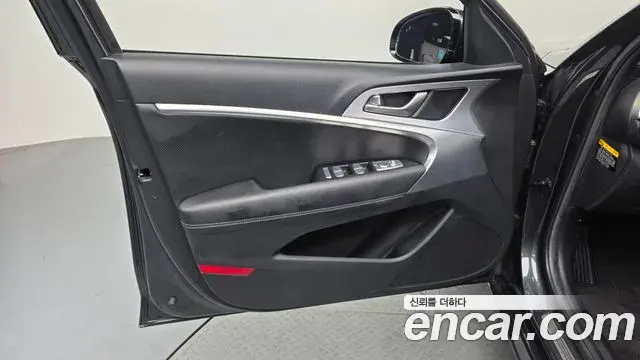 Genesis G70 2019 — Şəkil 29/31
