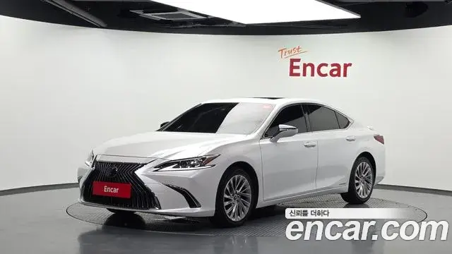 Lexus ES300h 2021 — ფოტო 6/20